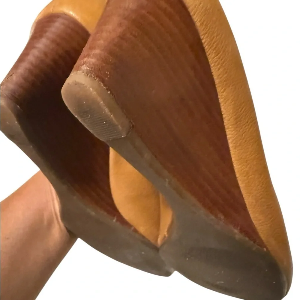 Tory Burch Brown 
Tory Burch Tan Leather Sally Peep Toe Wedge
Pumps Size 38 - Picture 4 of 10